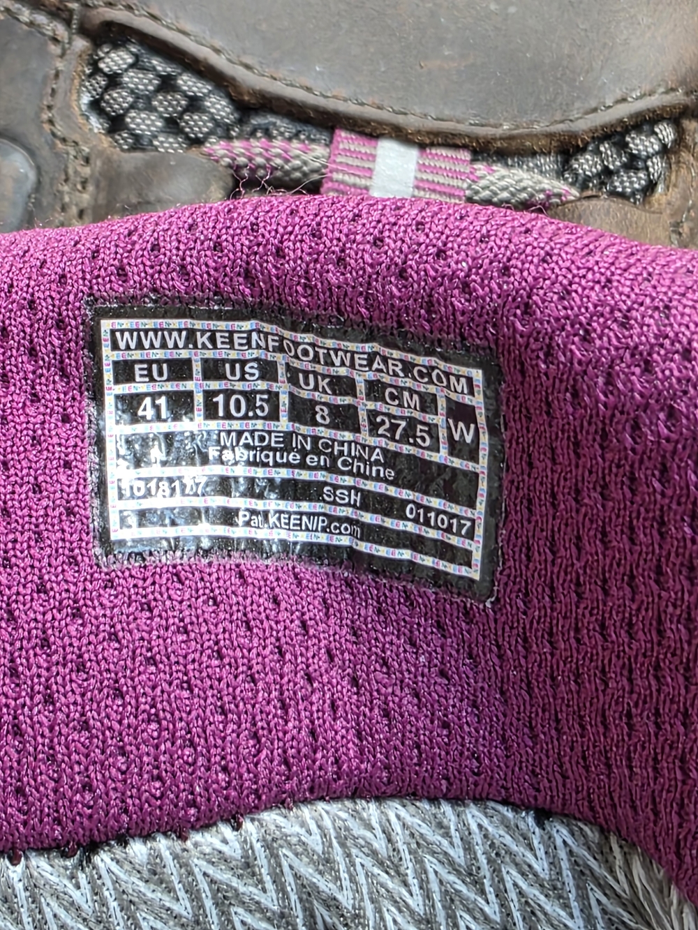 KEEN Women's Targhee III In "Weiss/Boysenberry" Trail Hiking Shoes- Size 10.5 - Picture 4 of 6
